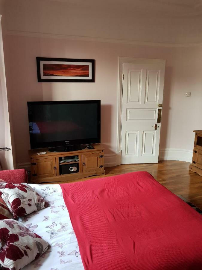Beautiful Room In Victorian Family Home Ilford Exteriör bild